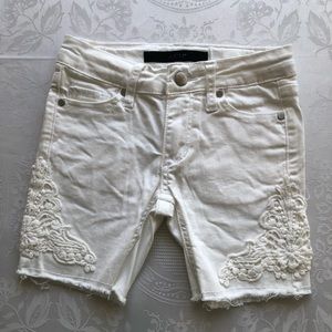Joe’s White Embroidered Denim Jeans Bermuda Shorts Gurls Size 6 Elastic Waist